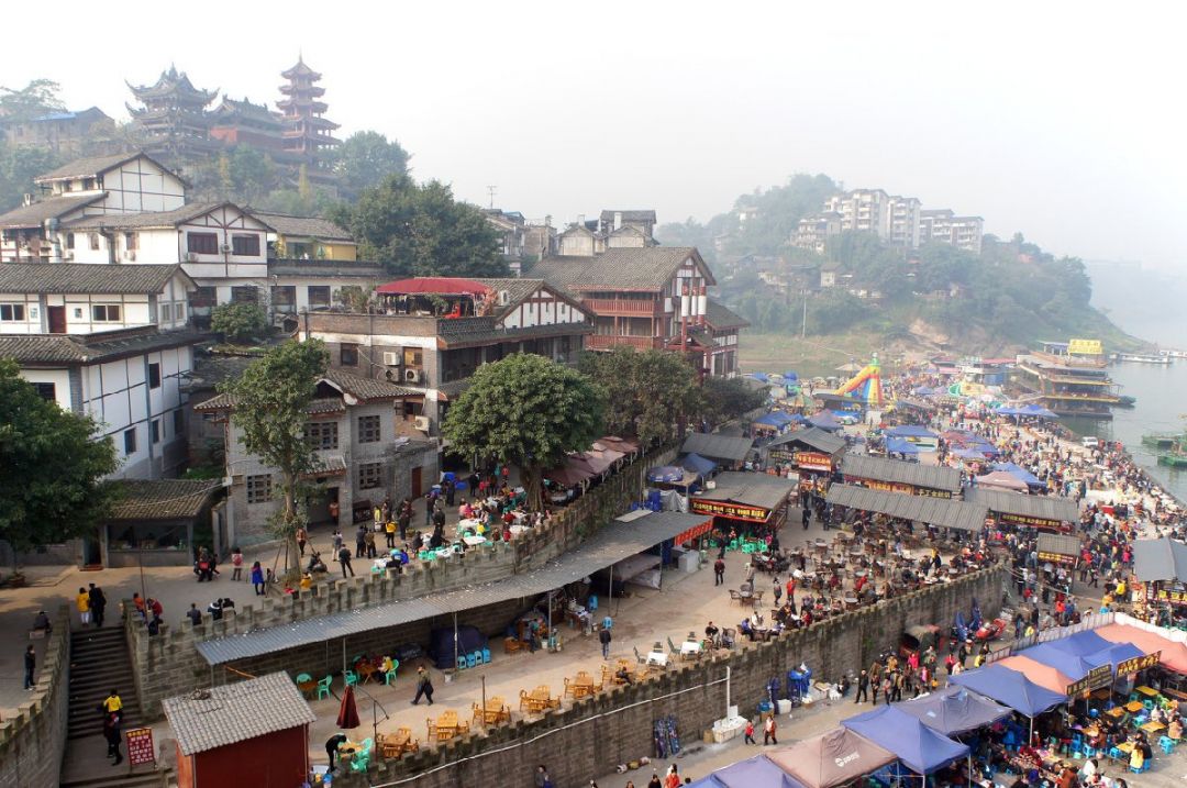 日游攻略(开放时间+门票+路线)开元ky棋牌重庆渣滓洞白公馆一(图3) 日游攻略(开放时间+门票+路线)开元ky棋牌重庆渣滓洞白公馆一(图3)